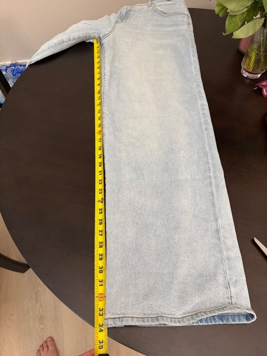 Kut from the Kloth Gwen High-Rise Wide-Leg Light-Wash Vintage Look Denim Jeans - Picture 13 of 13